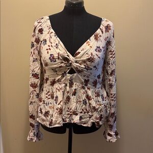 Stunning like new floral boho top L